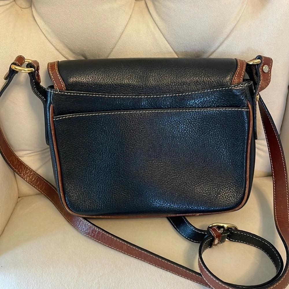 Bally vintage flap cross body pumices GENUINE pebble leather lots of space retro